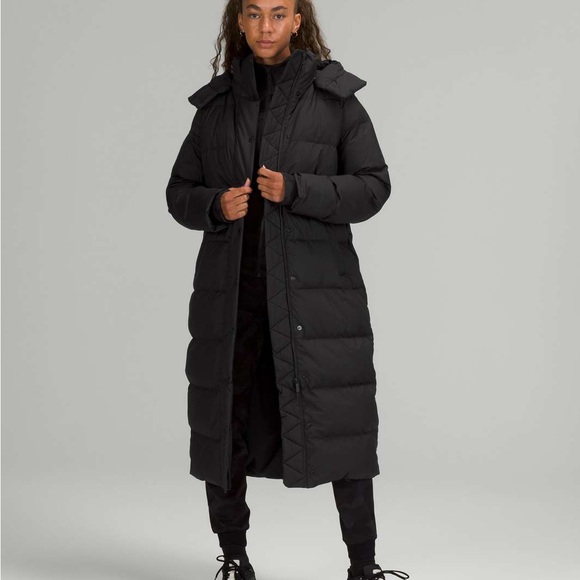 lululemon athletica Jackets & Blazers - Lululemon 600 goose down filled Black Puffer Jacket with Hood